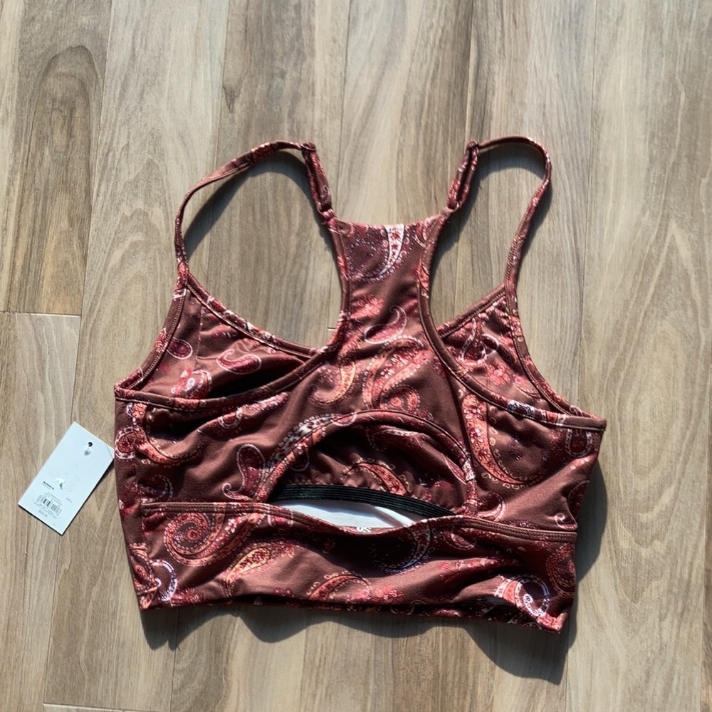 3/$15 SO top sporty scoop neck paisley print top shelf bra & cut out boho casual - Picture 7 of 14
